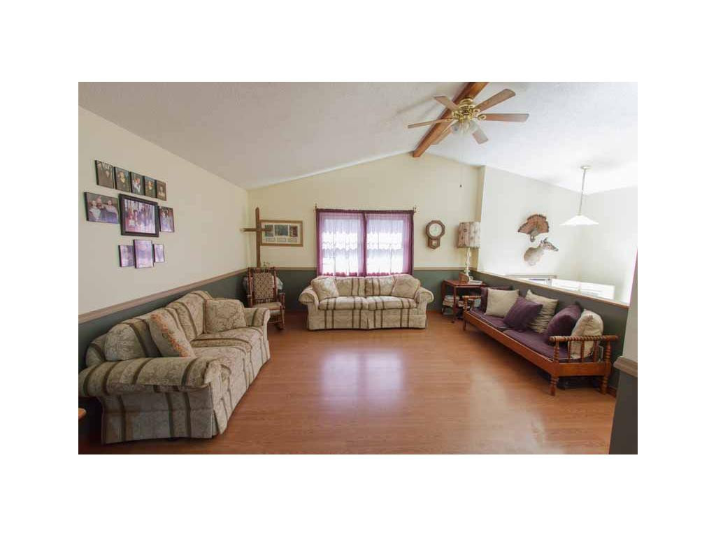 770 Old Stagecoach Road Jonesborough, TN 37659 - Photo 4 of 24 Living Room