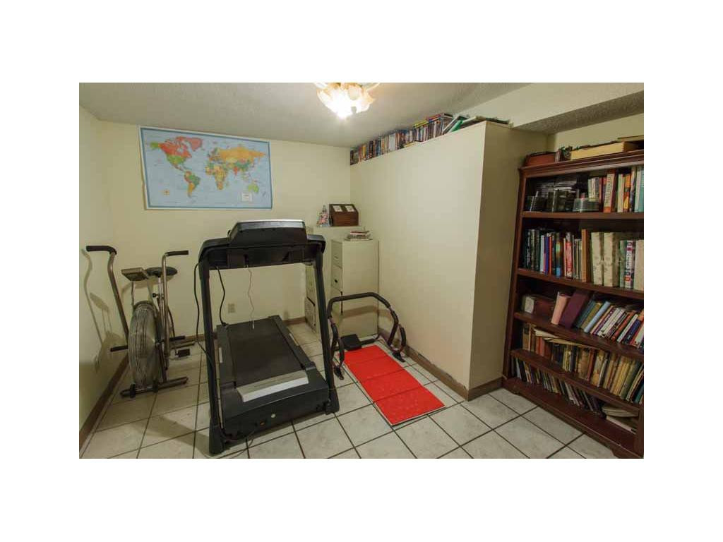 770 Old Stagecoach Road Jonesborough, TN 37659 - Photo 10 of 24 Play roomman cave