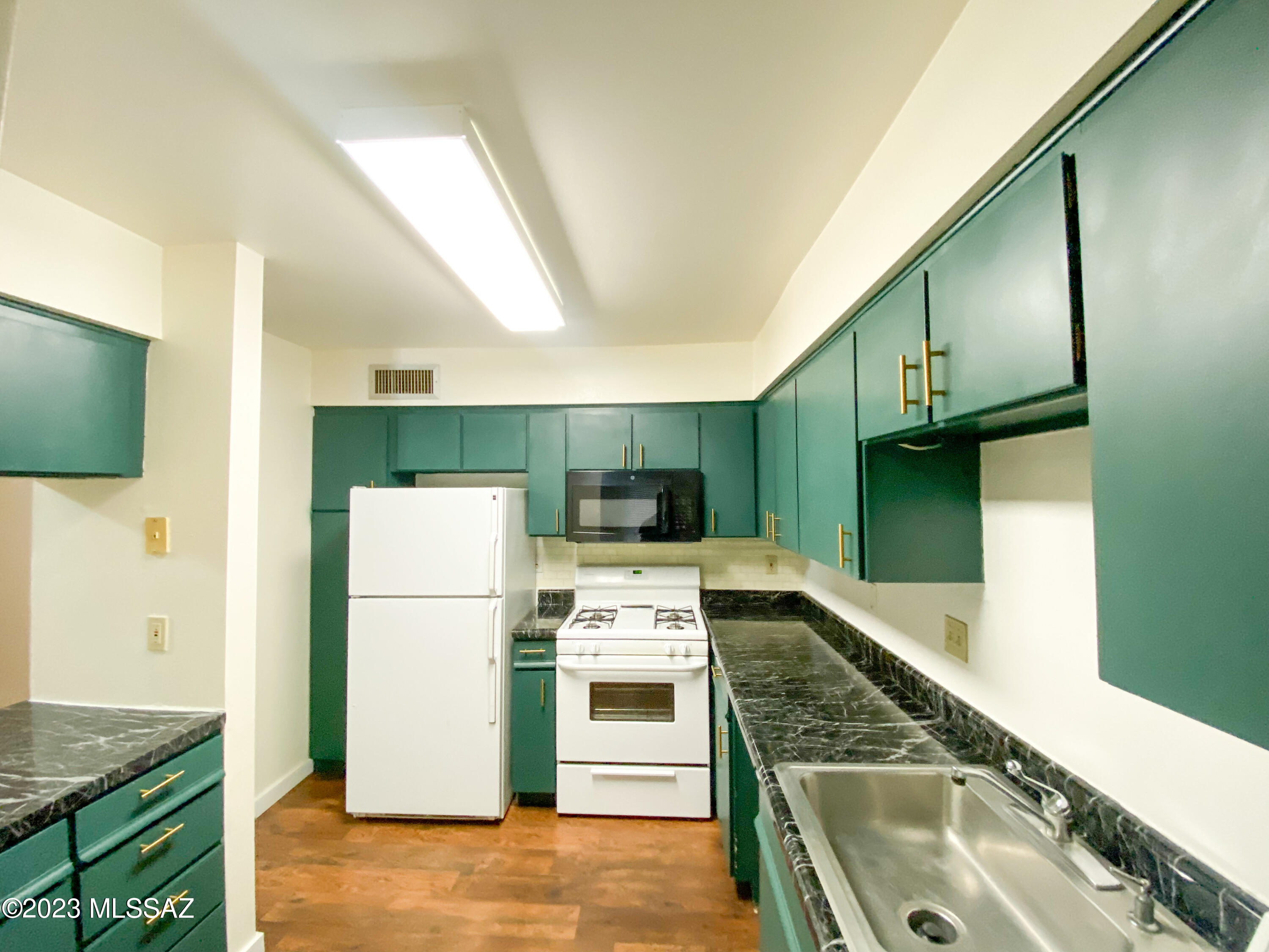 2745 West Anklam Road, Unit C Tucson, AZ 85745 - Photo 4 of 14 Gallery Image 4