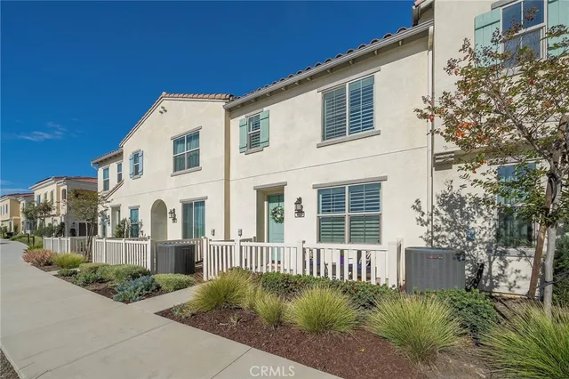 $480,000 | 1045 West Clover Avenue, Rialto, CA 92376