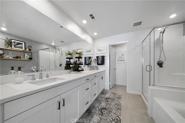 $480,000 | 1045 West Clover Avenue, Rialto, CA 92376