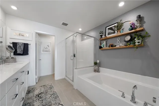 $480,000 | 1045 West Clover Avenue, Rialto, CA 92376