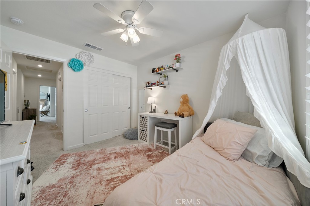 1045 West Clover Avenue Rialto, CA 92376 - Photo 20 of 32