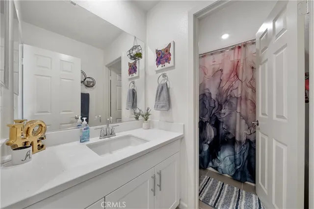 $480,000 | 1045 West Clover Avenue, Rialto, CA 92376