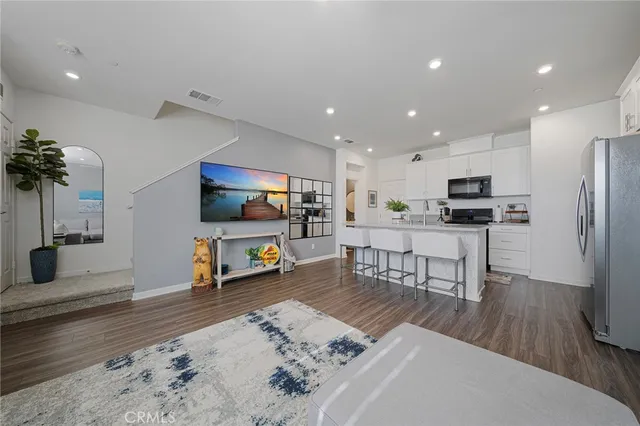 $480,000 | 1045 West Clover Avenue, Rialto, CA 92376