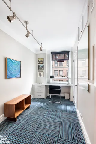 $3,895,000 | 210 West 90th Street, Unit 7B | Upper West Side