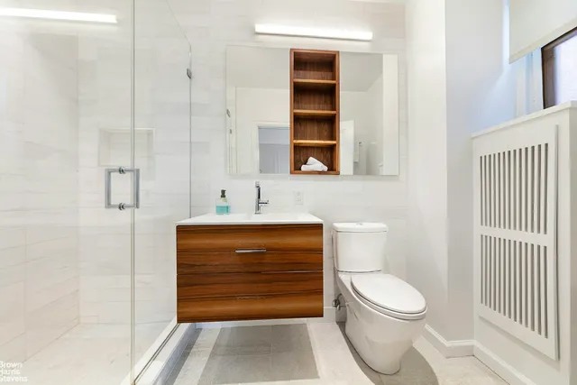 $3,895,000 | 210 West 90th Street, Unit 7B | Upper West Side