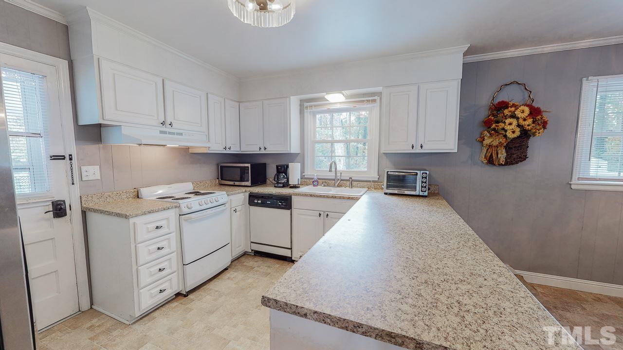 663 Semora Road Roxboro, NC 27573 - Photo 7 of 30