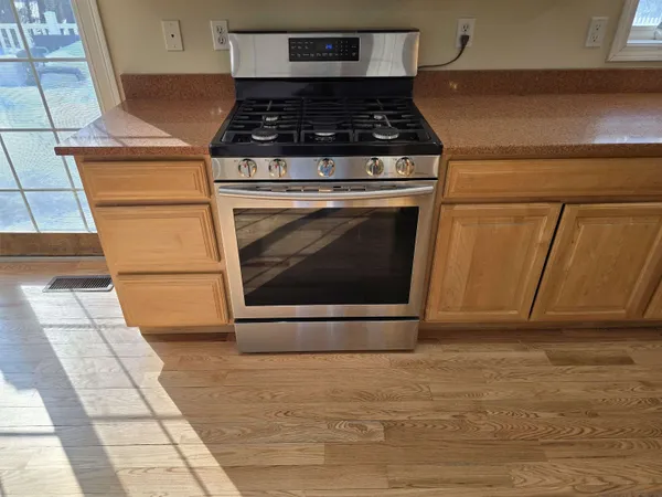 $779,000 | 125 Kelsey Road, Nottingham, NH 03290