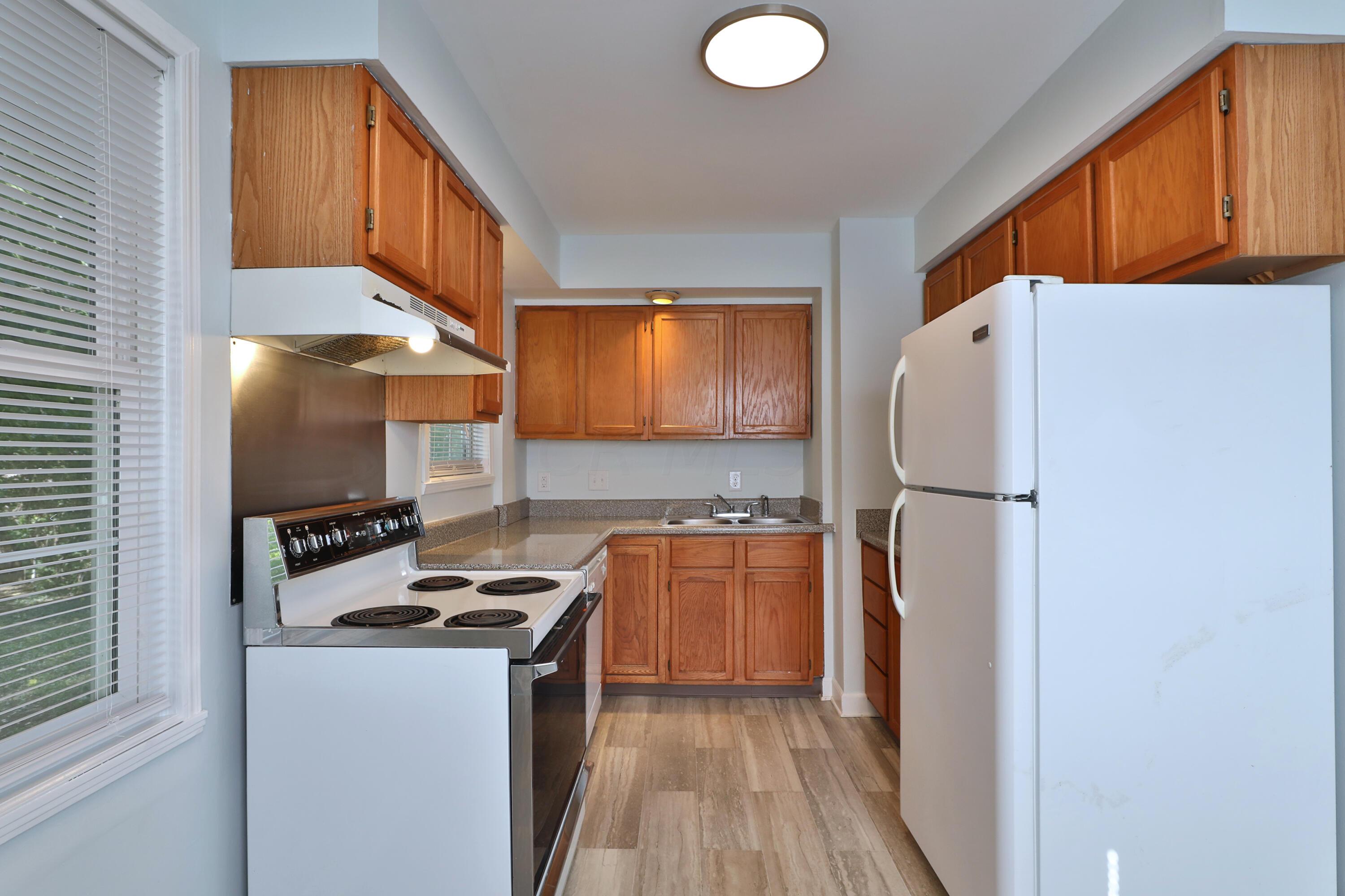 685 South Ashburton Road Columbus, OH 43213 - Photo 9 of 37 685-Ashburton-09