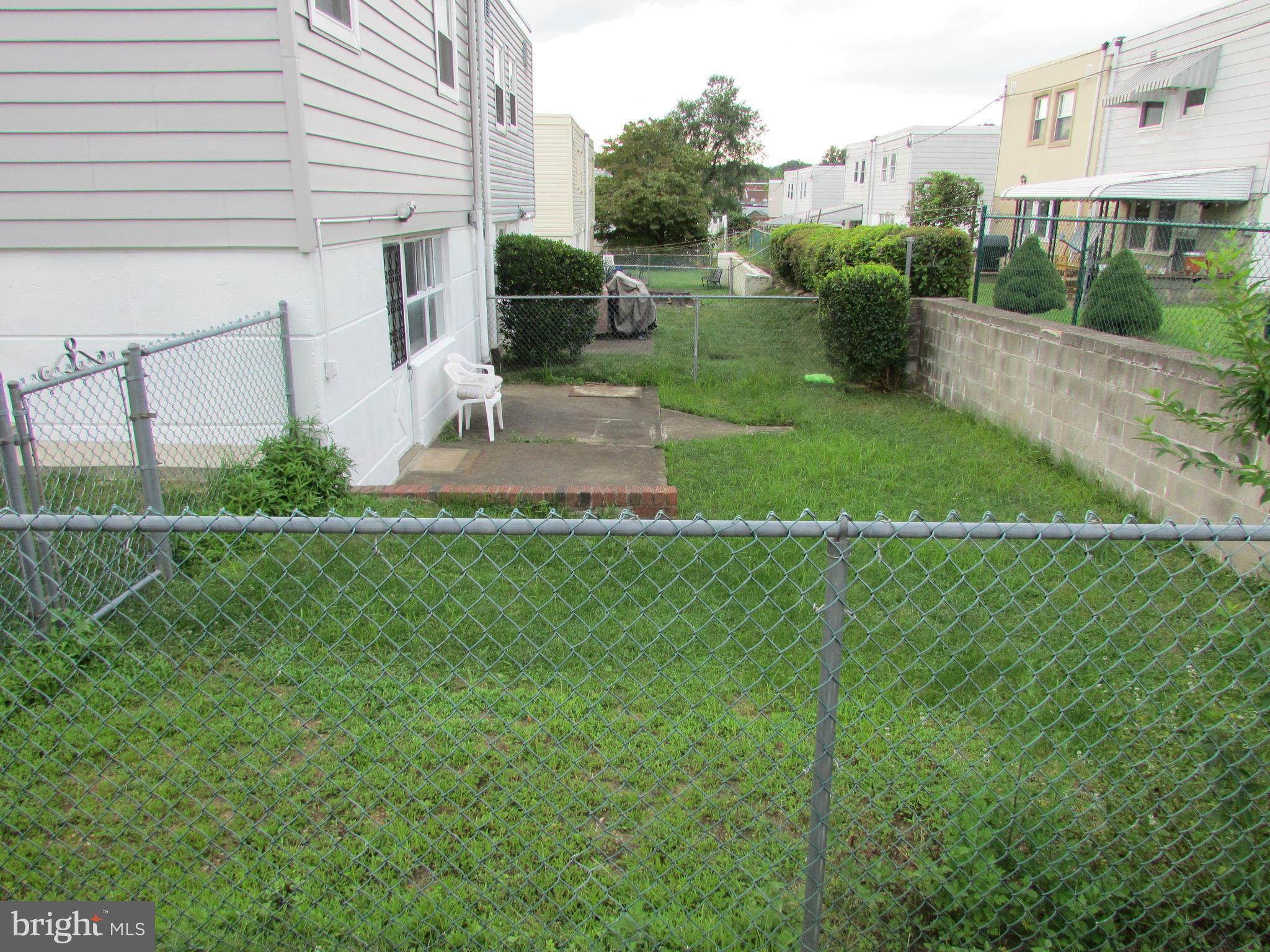 425 Densmore Road Philadelphia, PA 19116 - Photo 22 of 22 Back Yard