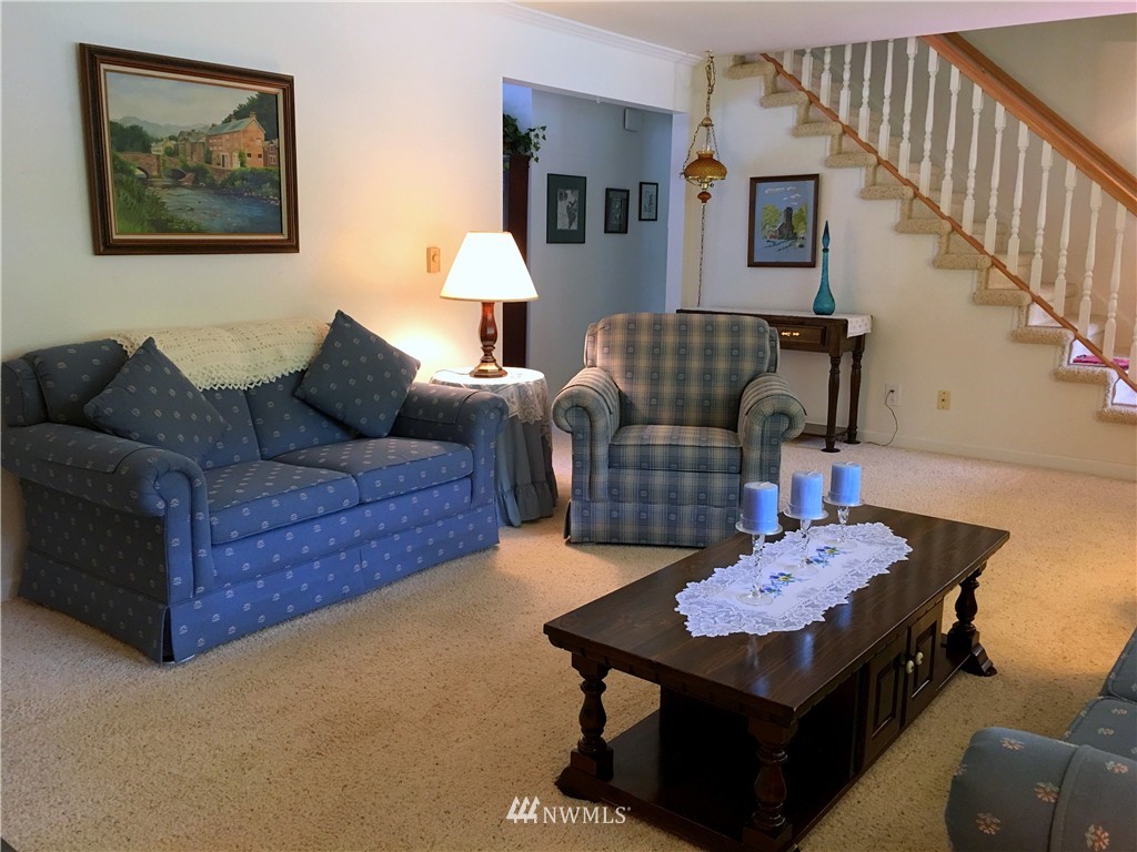 3307 Wiggins Road Southeast Olympia, WA 98501 - Photo 6 of 25 Gallery Image 6