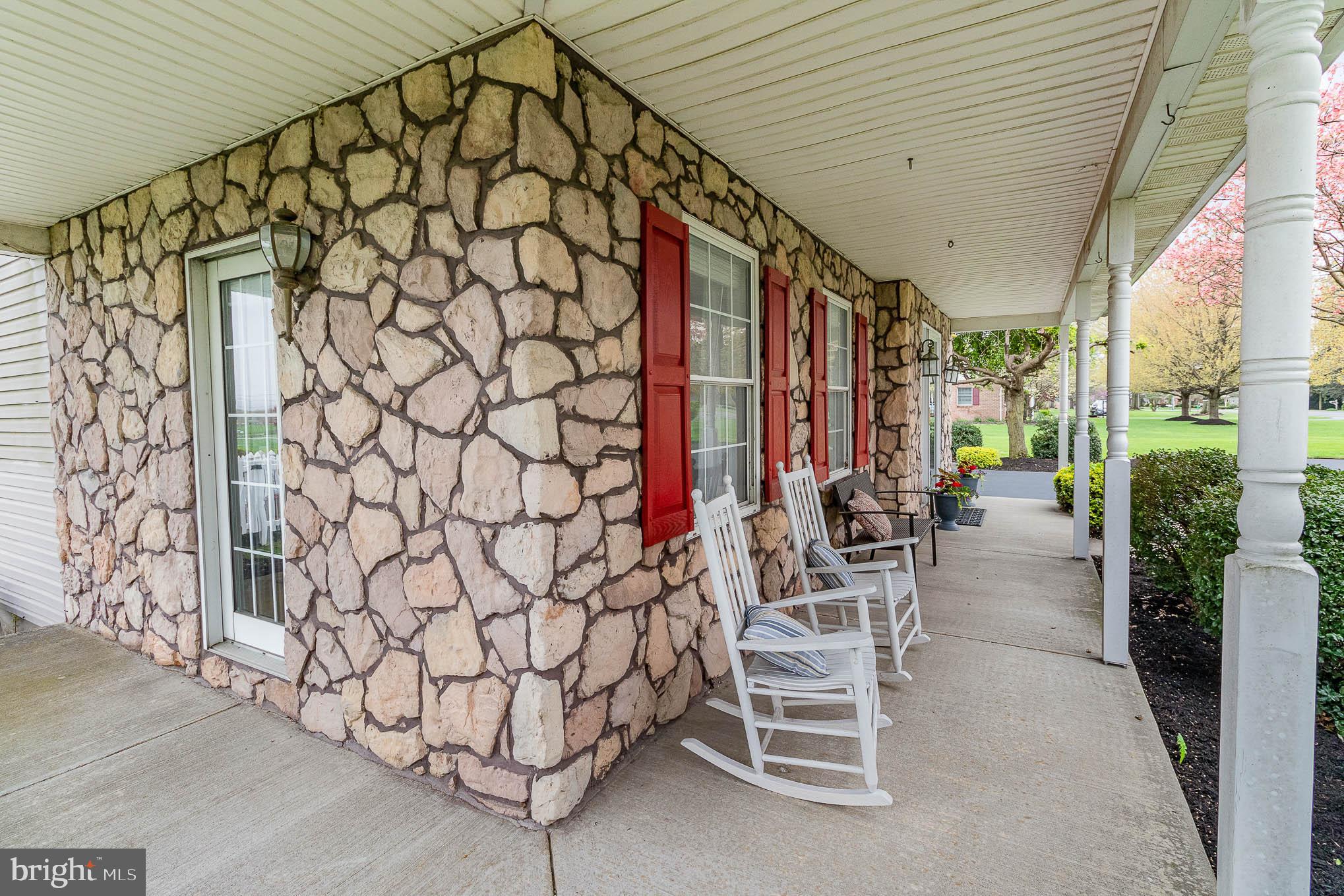 223 West Newport Road Lititz, PA 17543 - Photo 3 of 35