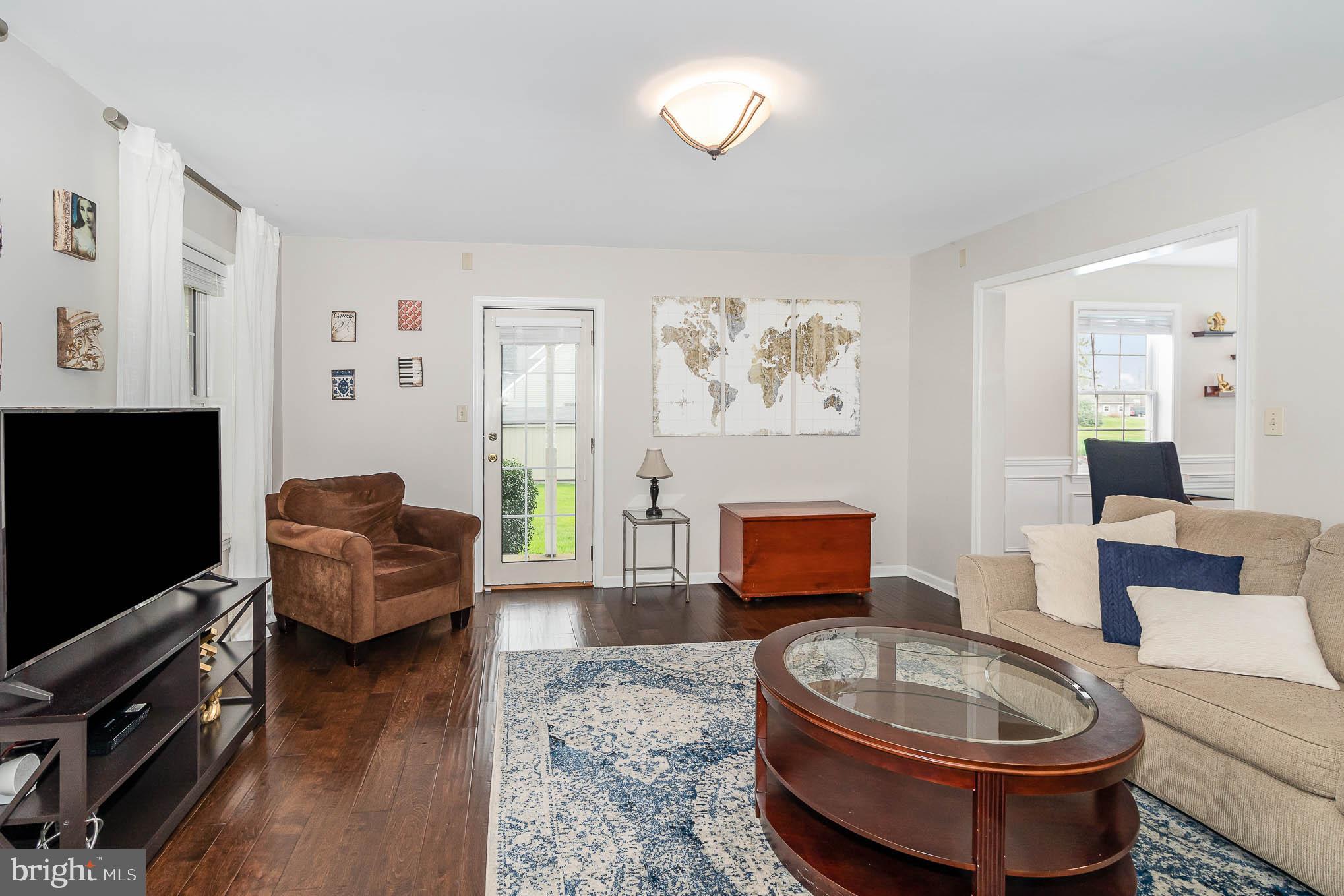 223 West Newport Road Lititz, PA 17543 - Photo 5 of 35