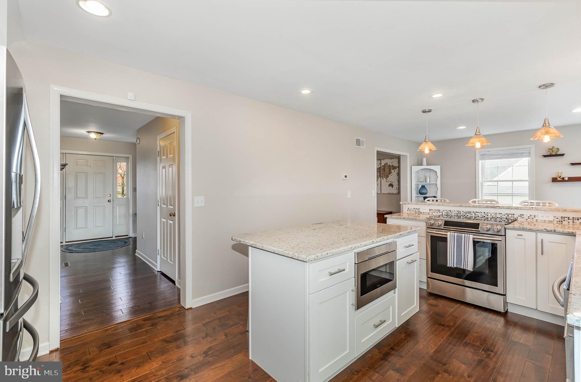 223 West Newport Road Lititz, PA 17543 - Photo 9 of 35