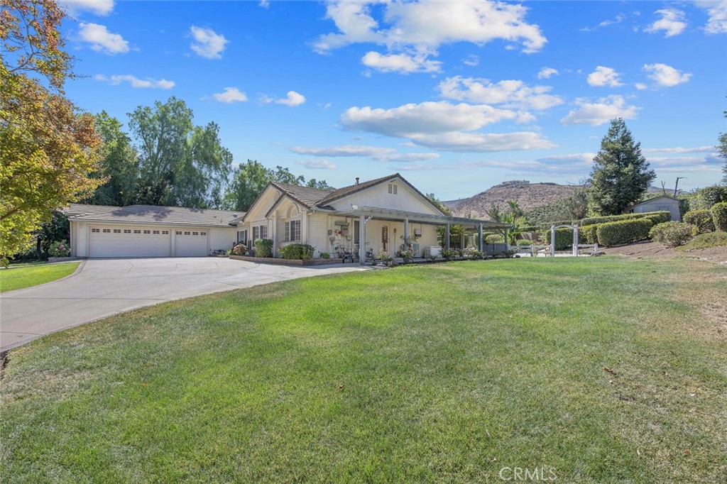 12738 Rosedale Court Camarillo, CA 93012 - Photo 6 of 66