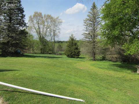 9385 East Coldwater Road Davison, MI 48423 - Photo 5 of 18 20185469-4.JPG
