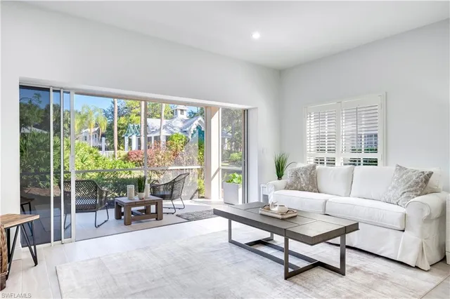 $499,900 | 2806 Aintree Lane, Unit H102, Naples, FL 34112