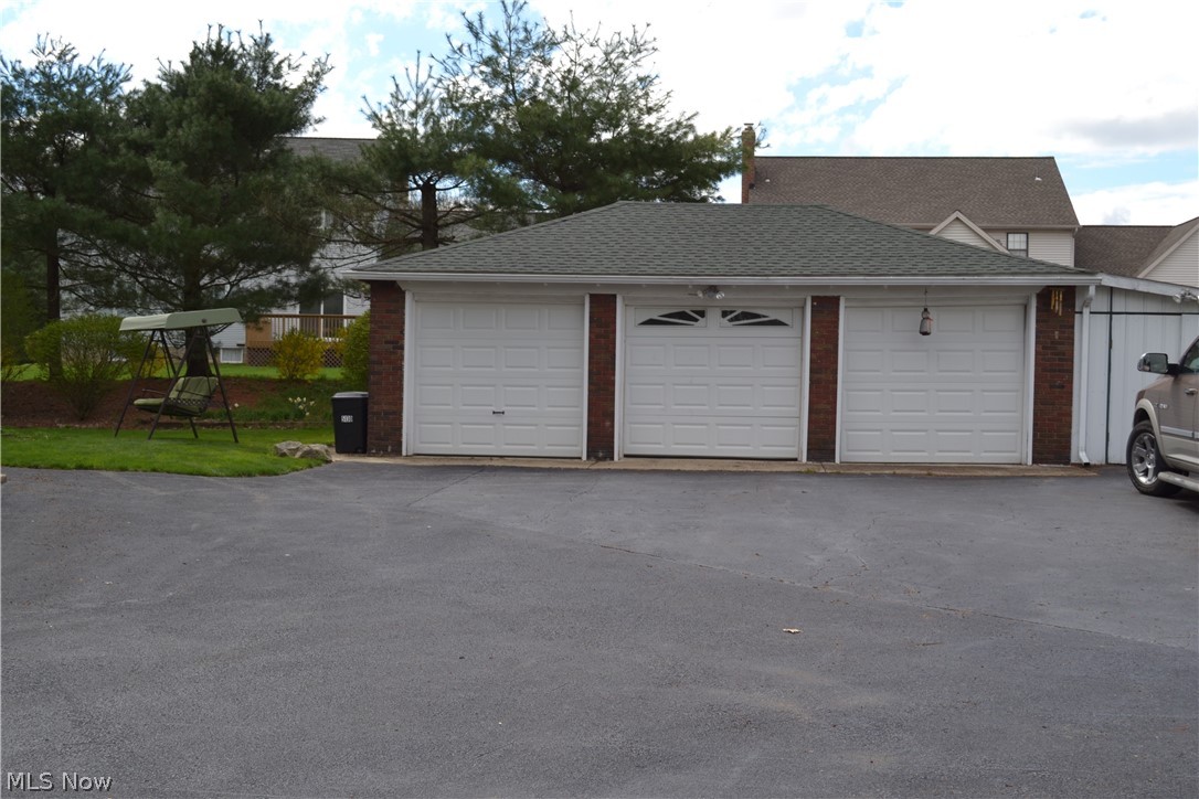 5130 Hopkins Road Youngstown, OH 44511 - Photo 8 of 33 Gallery Image 8