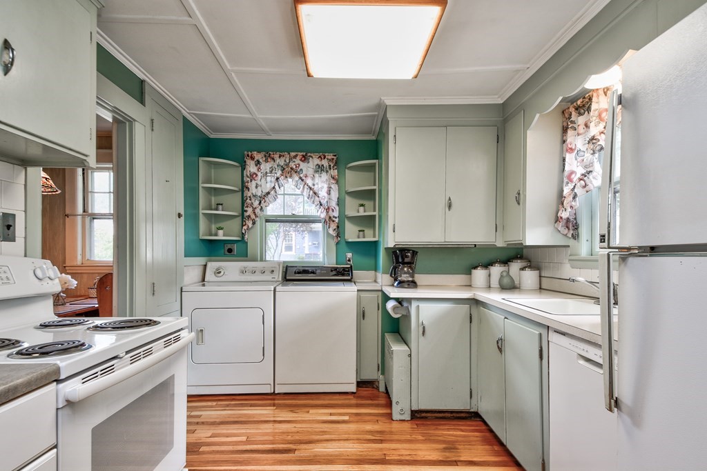 49 Warren Road Framingham, MA 01702 - Photo 12 of 29 Gallery Image 12