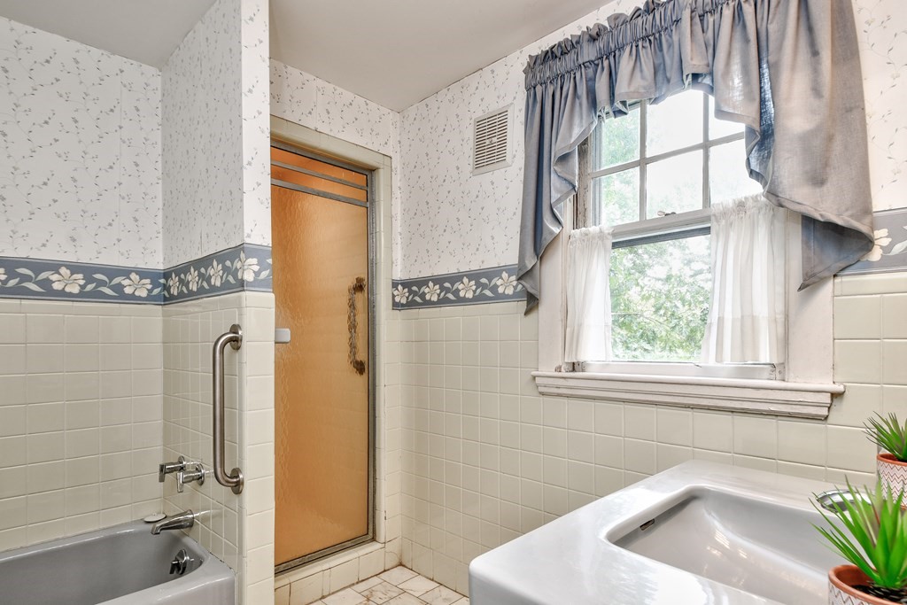 49 Warren Road Framingham, MA 01702 - Photo 24 of 29 Gallery Image 24