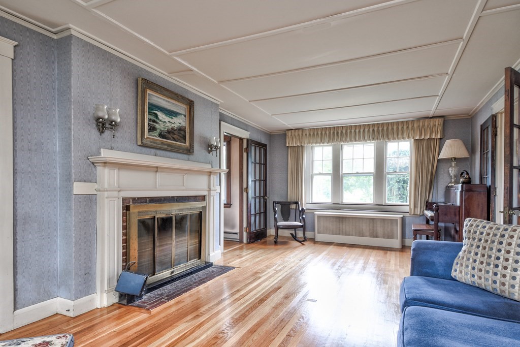 49 Warren Road Framingham, MA 01702 - Photo 7 of 29 Gallery Image 7