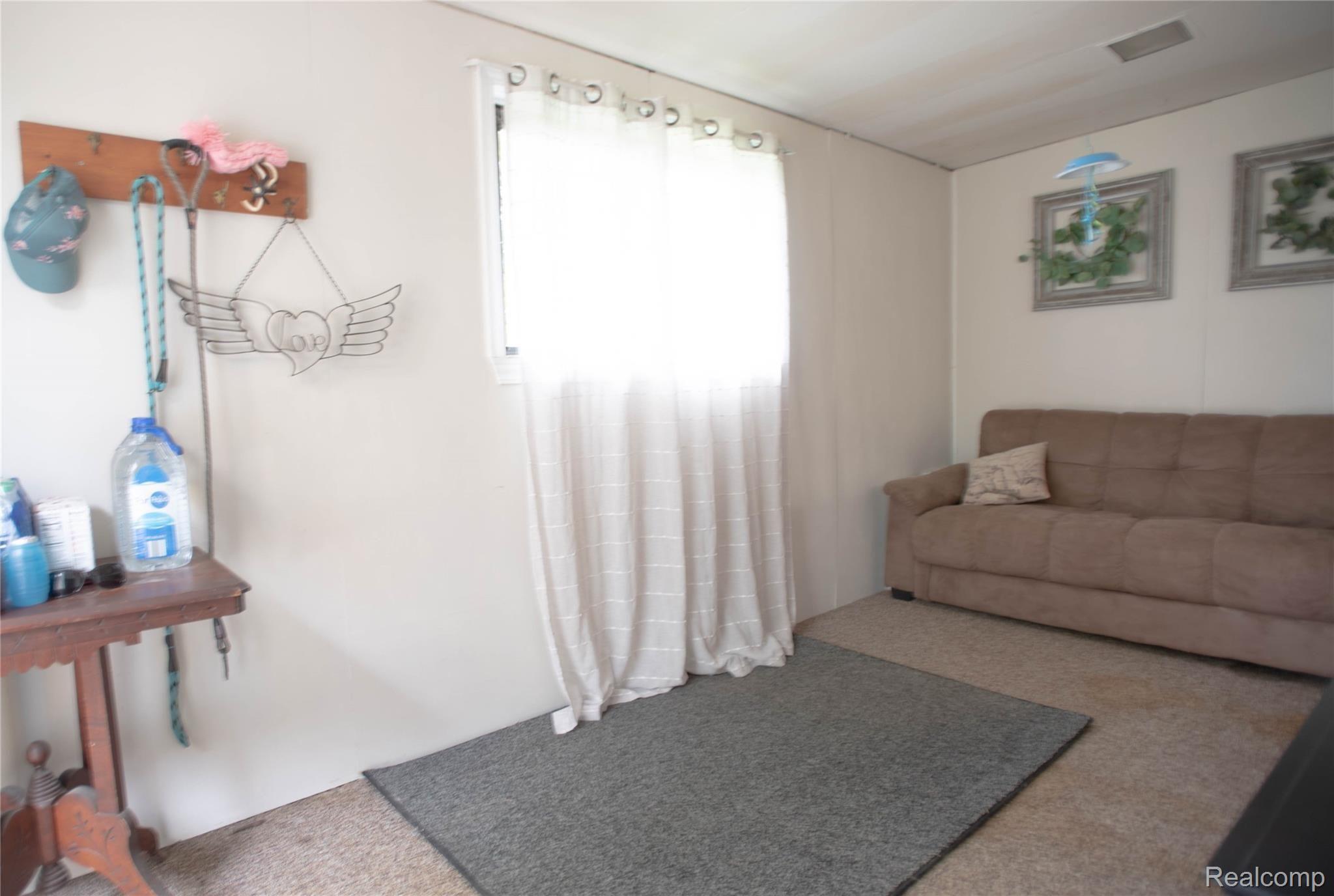 7806 Rynn Road Avoca, MI 48006 - Photo 33 of 39 DSC_4605.jpg