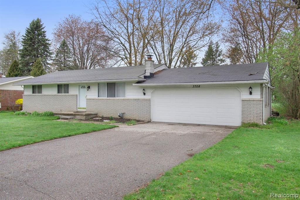 3708 West Maple Road Wixom, MI 48393 - Photo 2 of 30