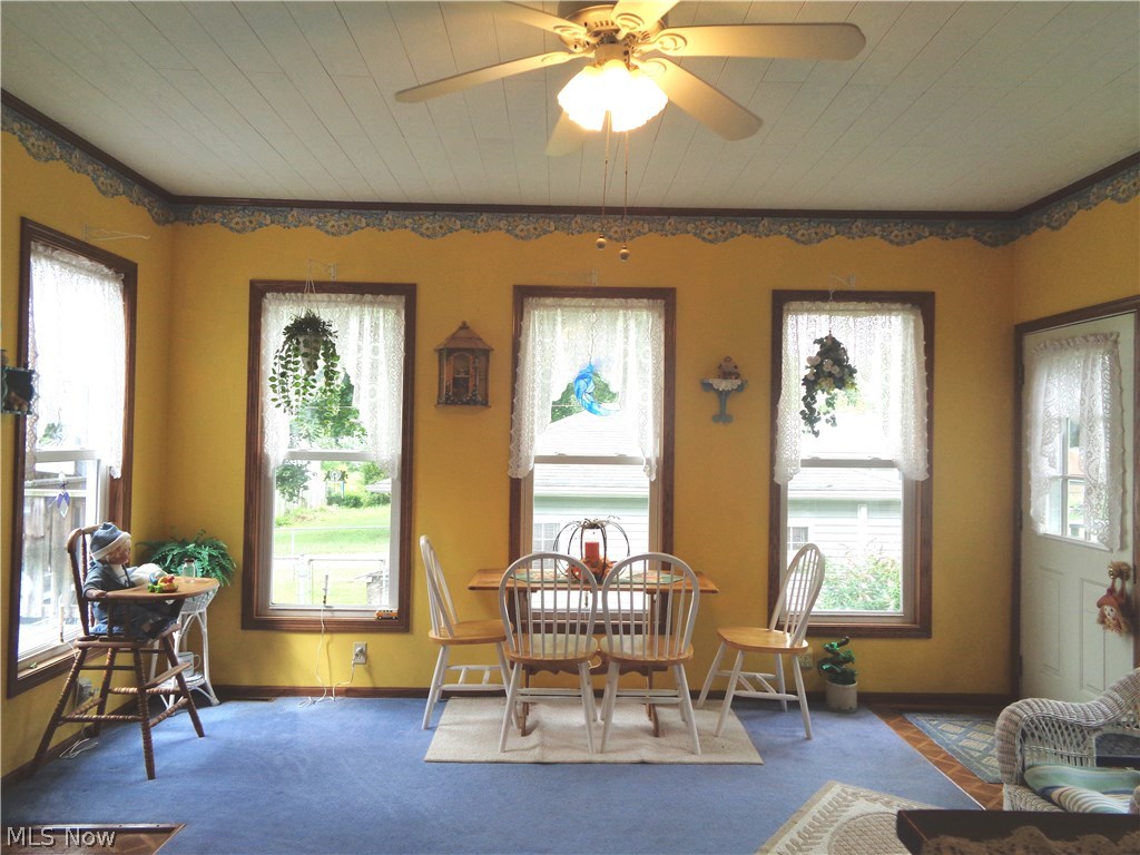 92 East Athens Road Roseville, OH 43777 - Photo 4 of 33 Beautiful sunroom