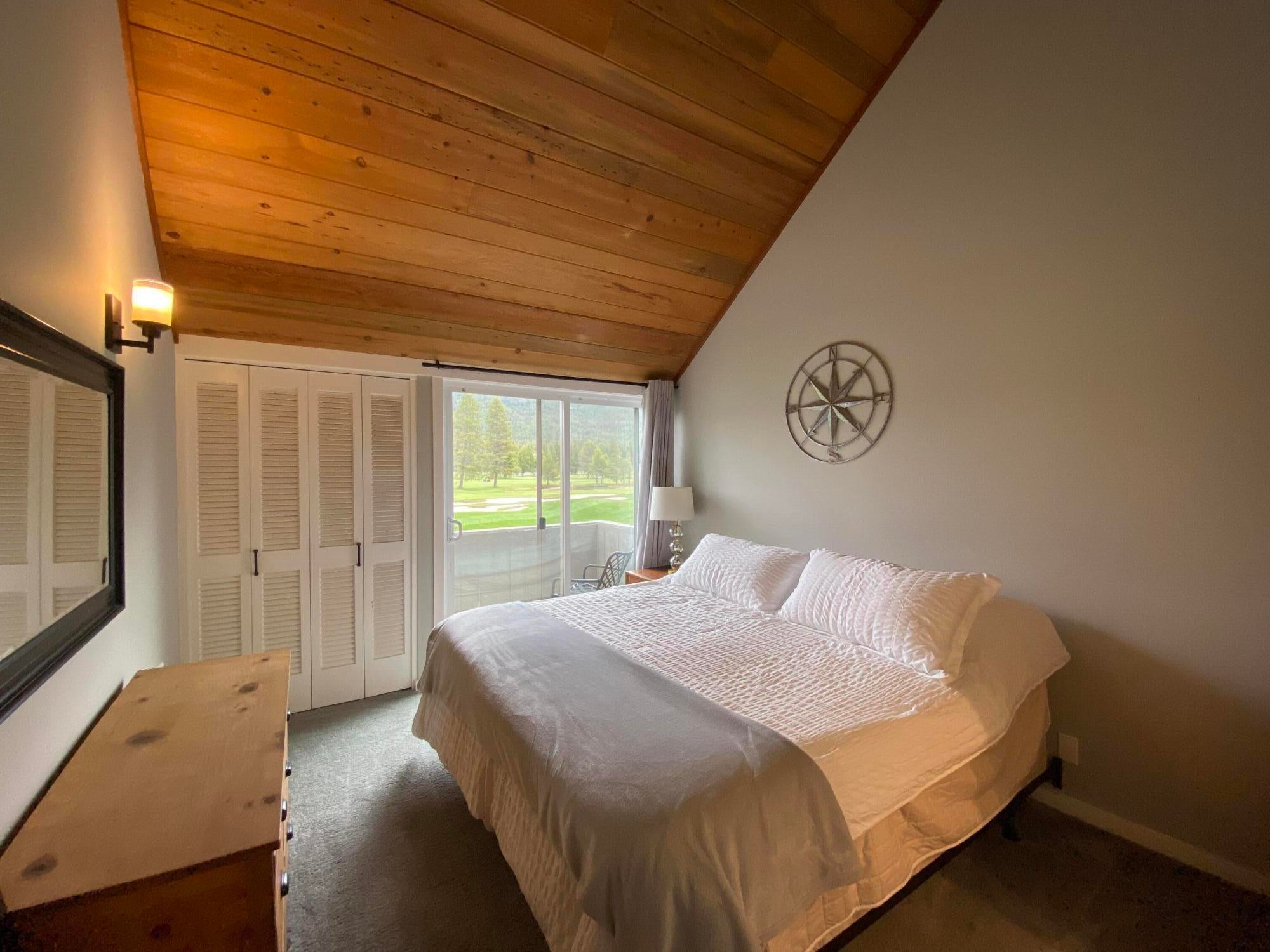13400 Fox Tail, Unit 102 Black Butte Ranch, OR 97759 - Photo 11 of 19 IMG_2155