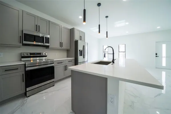 $1,975 | 3920 Wisteria Place, Punta Gorda, FL 33950