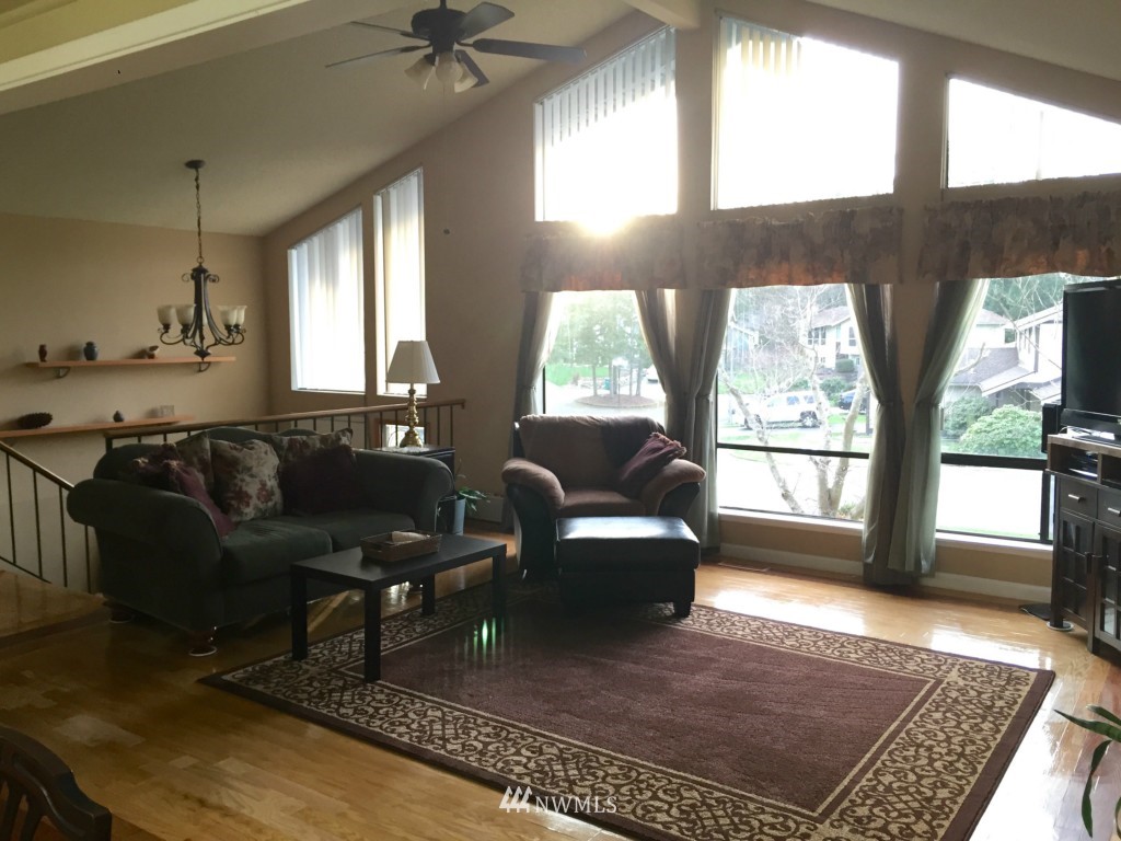 17614 162nd Place Southeast Renton, WA 98058 - Photo 3 of 25