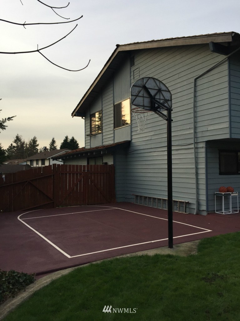 17614 162nd Place Southeast Renton, WA 98058 - Photo 24 of 25