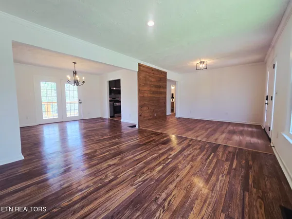 $409,000 | 210 Dogwood Avenue, Oneida, TN 37841