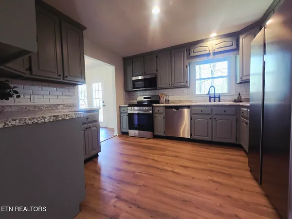 $409,000 | 210 Dogwood Avenue, Oneida, TN 37841