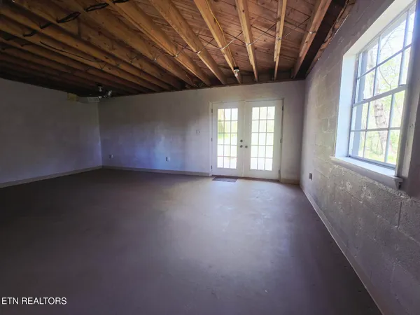 $409,000 | 210 Dogwood Avenue, Oneida, TN 37841