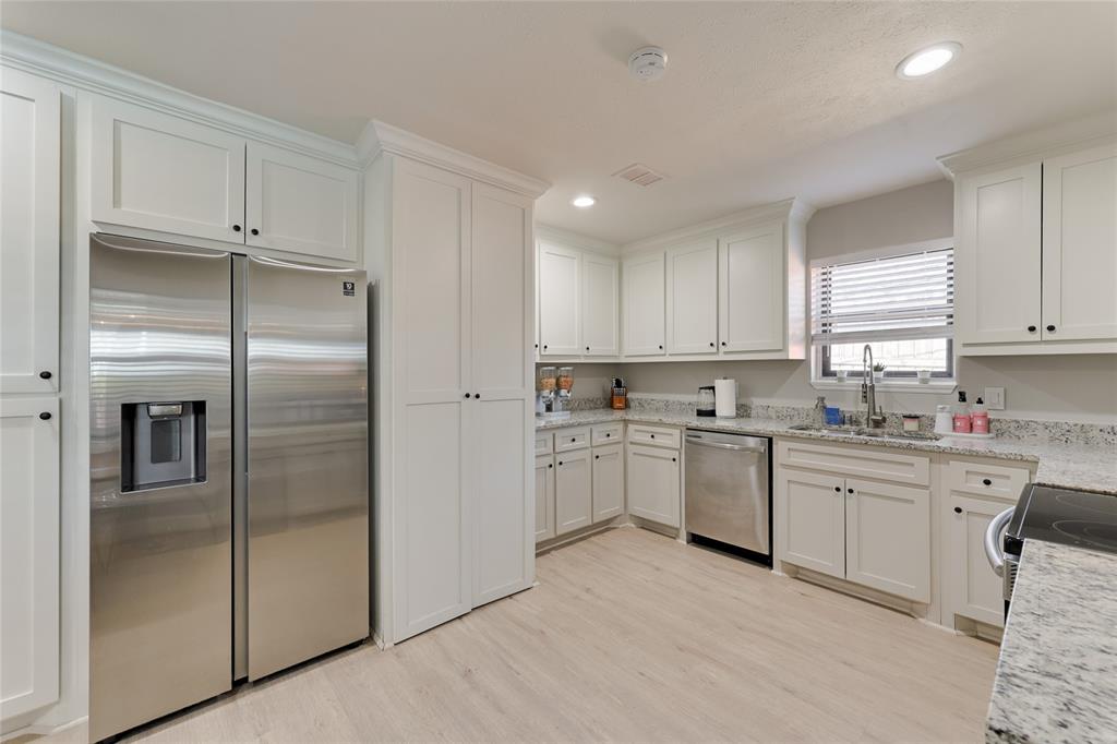 804 Ridgefield Drive Plano, TX 75075 - Photo 14 of 39