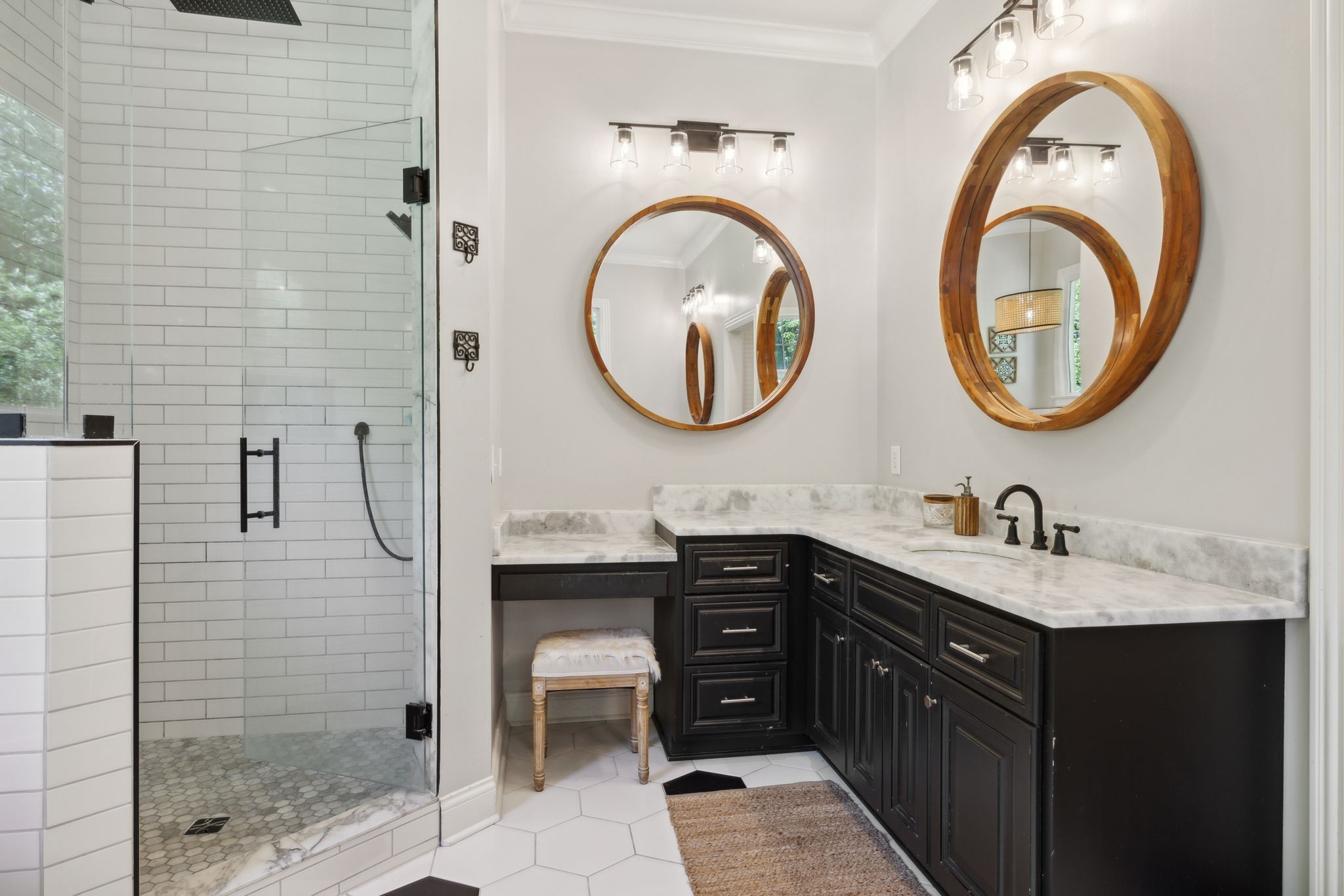 6795 Leipers Creek Road Columbia, TN 38401 - Photo 71 of 98 a bathroom with a sink and a mirror