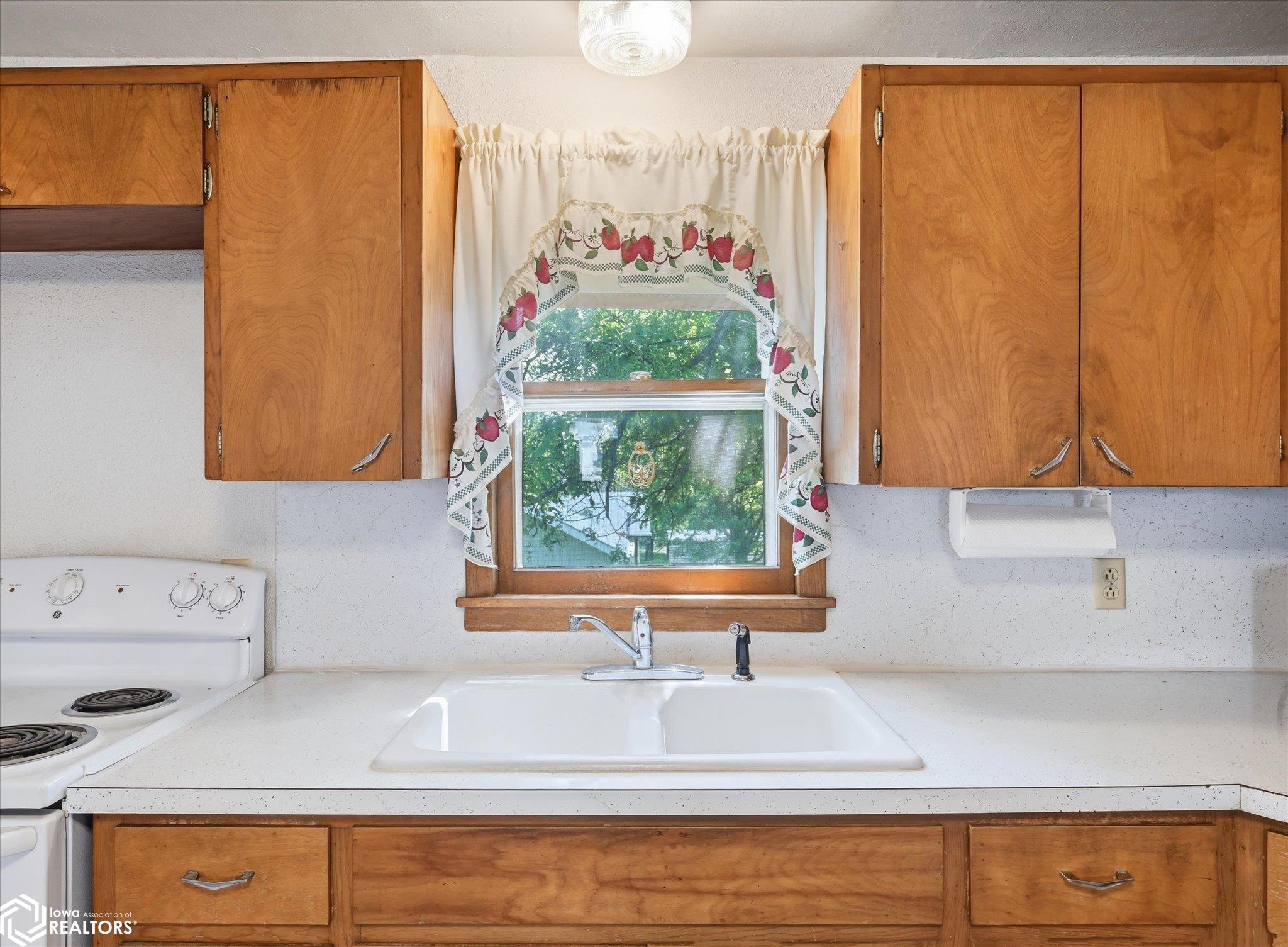 407 5th Street Defiance, IA 51527 - Photo 13 of 38 Gallery Image 13