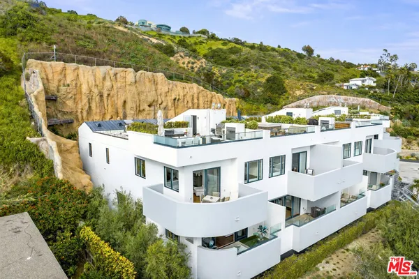 $15,000 | 22065 Pacific Coast Highway, Unit 1, Malibu, CA 90265