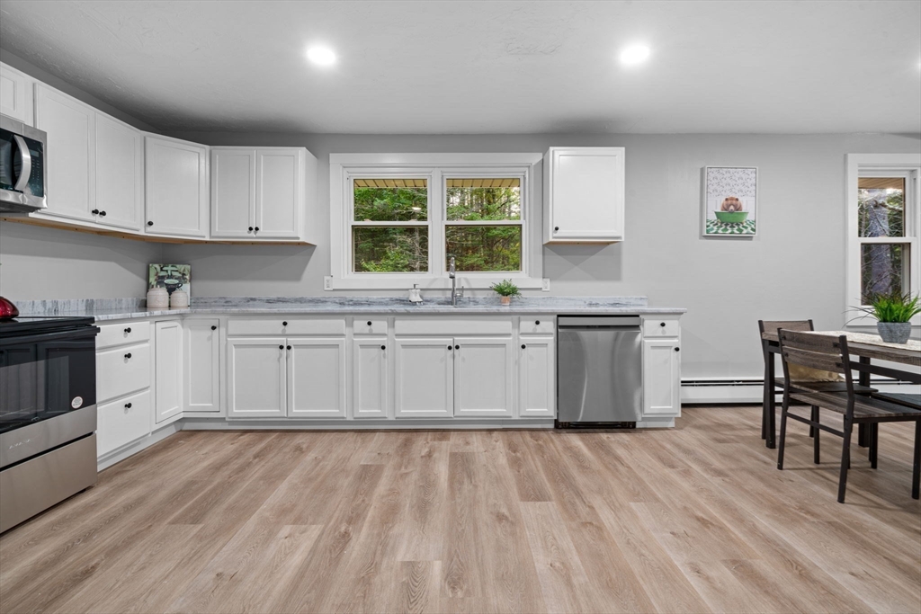 386 Otter River Road Templeton, MA 01468 - Photo 10 of 40 Gallery Image 10