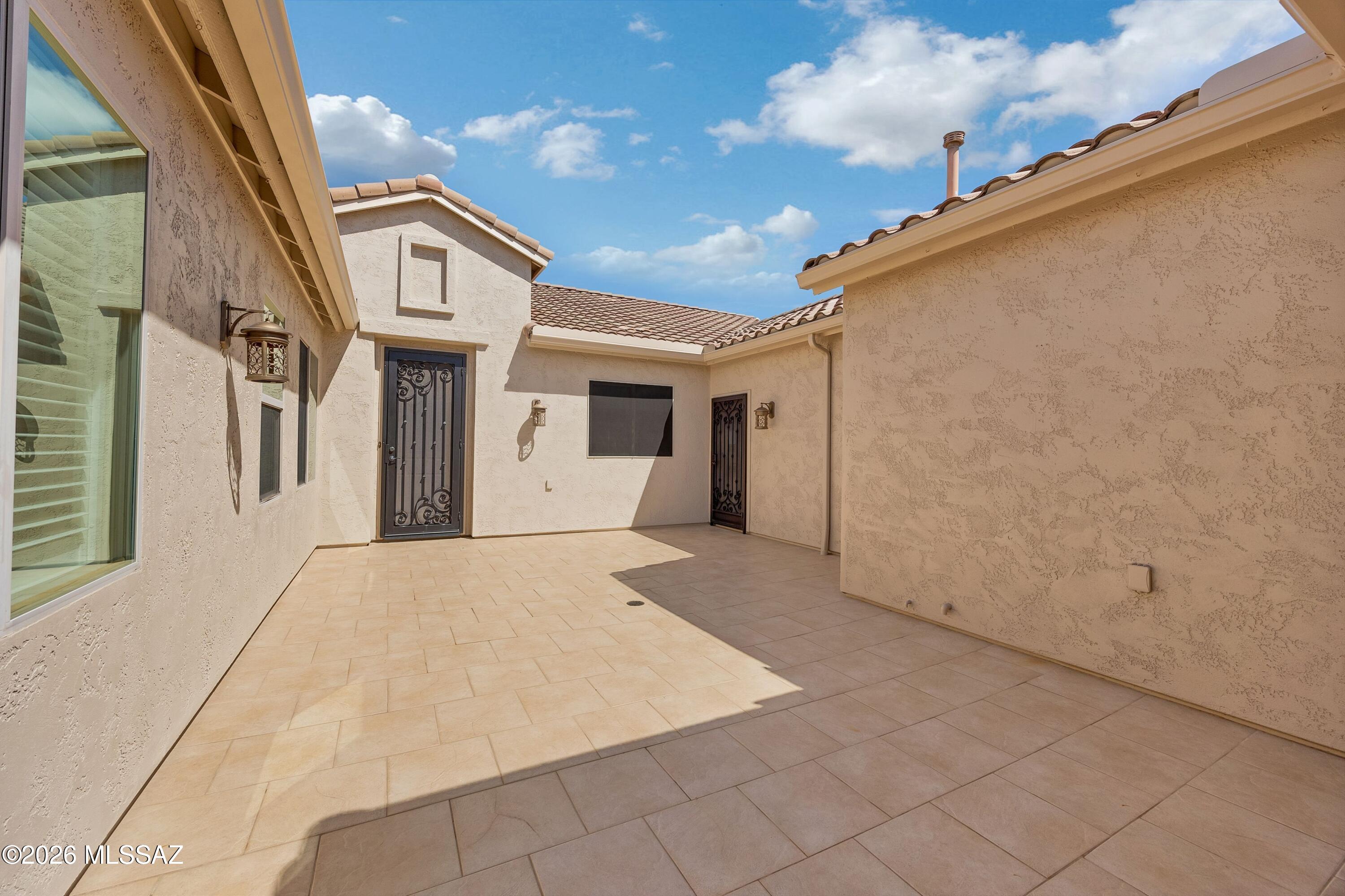 63200 East Flower Ridge Drive Tucson, AZ 85739 - Photo 8 of 50 Private Courtyard to enjoy