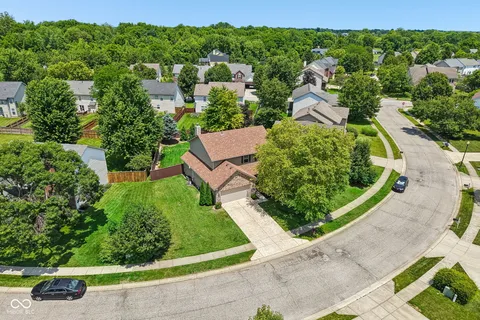 $379,900 | 12552 Geist Cove Drive, Indianapolis, IN 46236