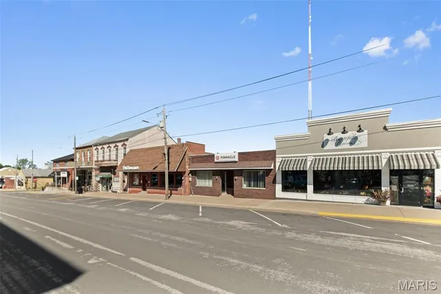 $72,000 | 630 Legacy Drive, Waterloo, IL 62298