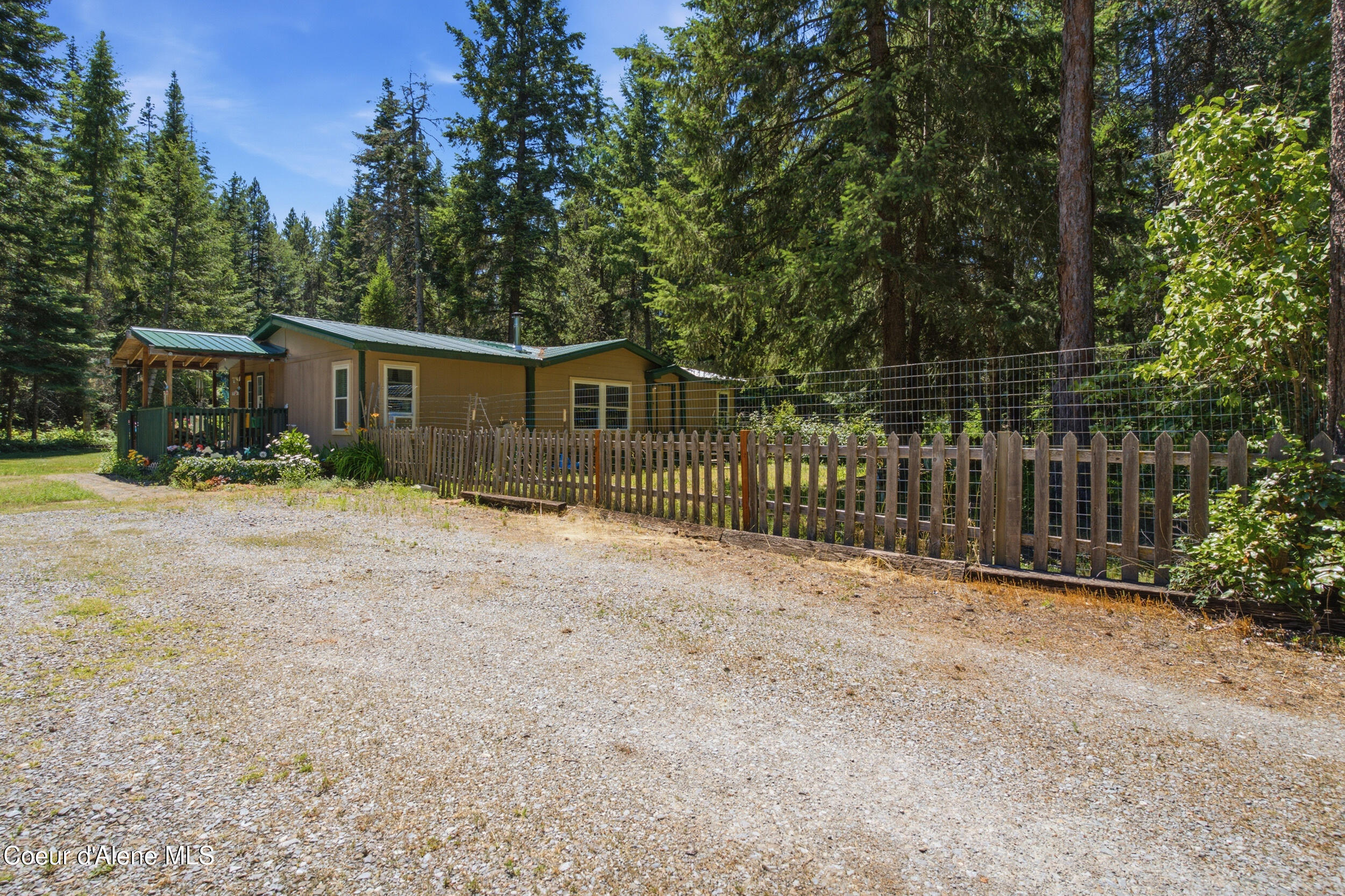 428 South Rena Road Oldtown, ID 83822 - Photo 39 of 53 Driveway