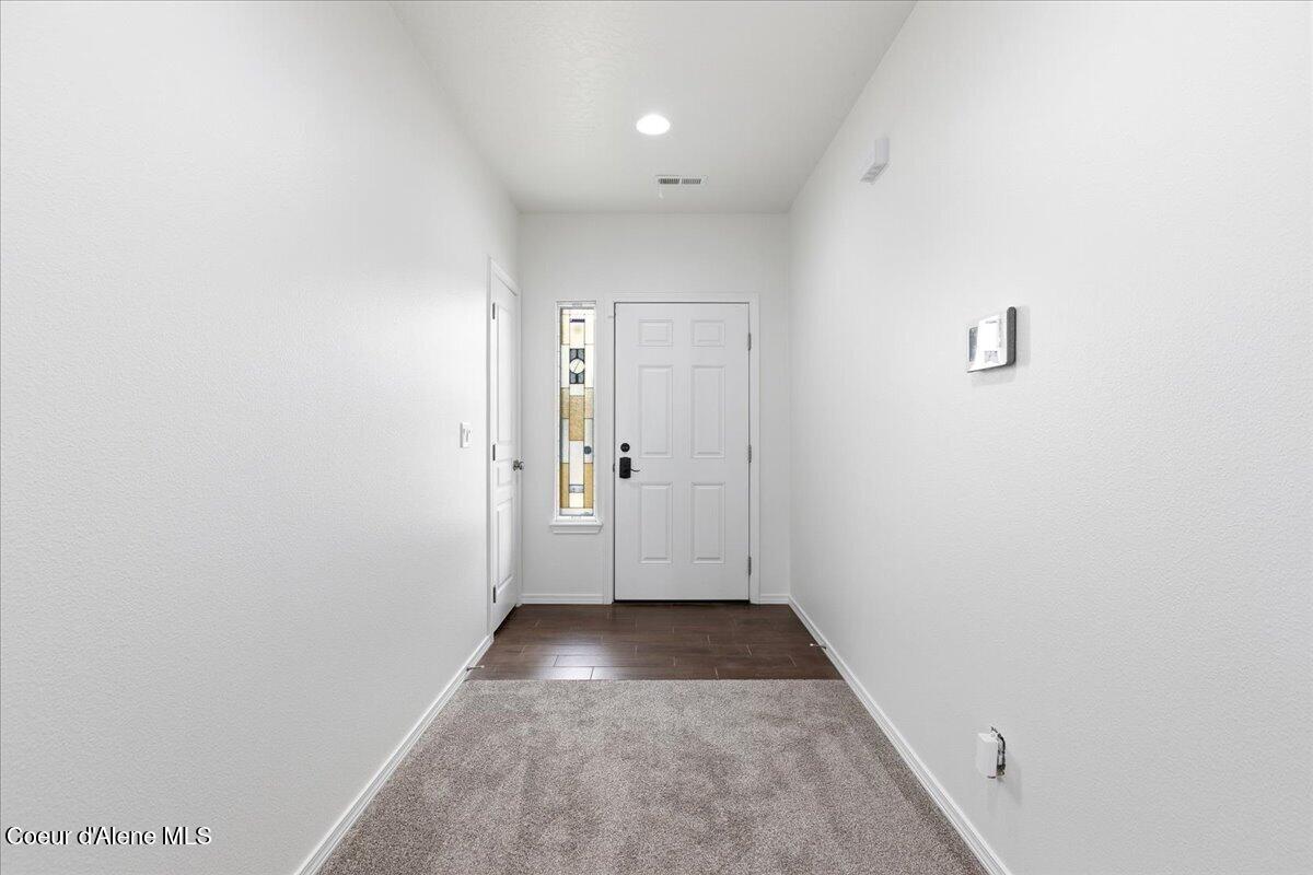 6025 West Trestle Street Rathdrum, ID 83858 - Photo 5 of 46 Entryway