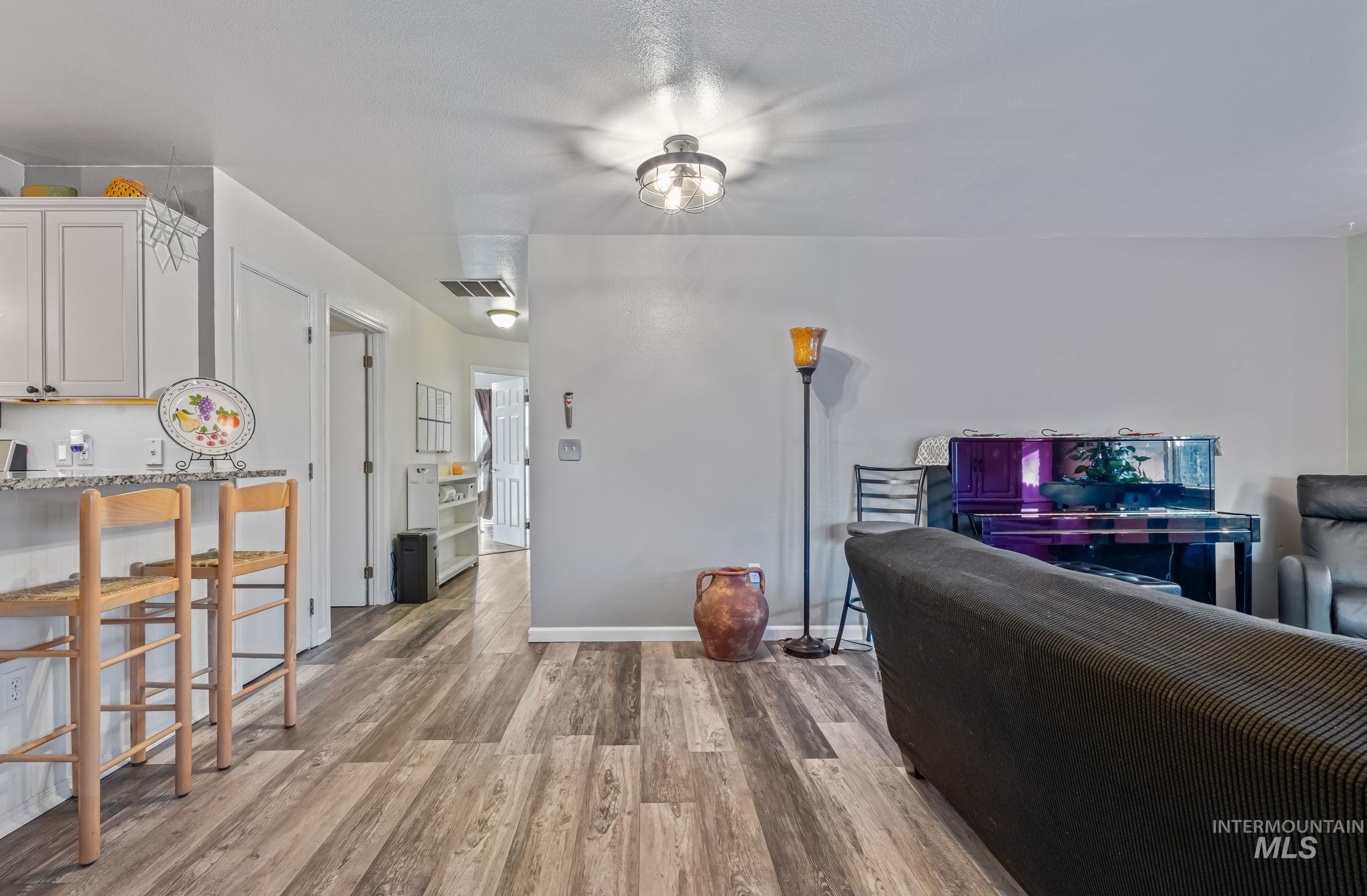 2750 North Macondray Lane Boise, ID 83703 - Photo 4 of 22