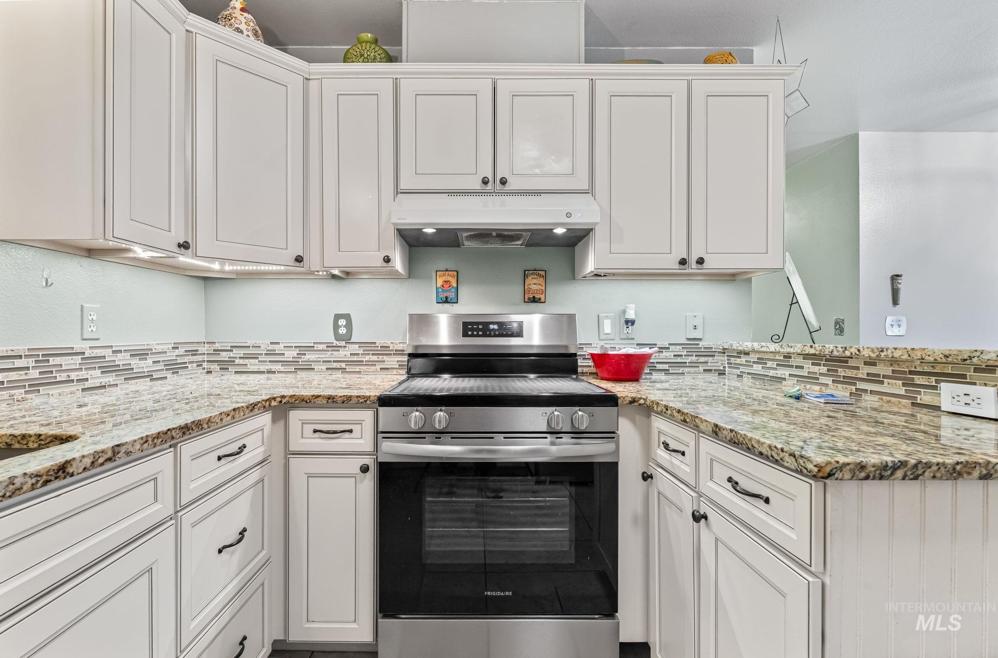 2750 North Macondray Lane Boise, ID 83703 - Photo 7 of 22