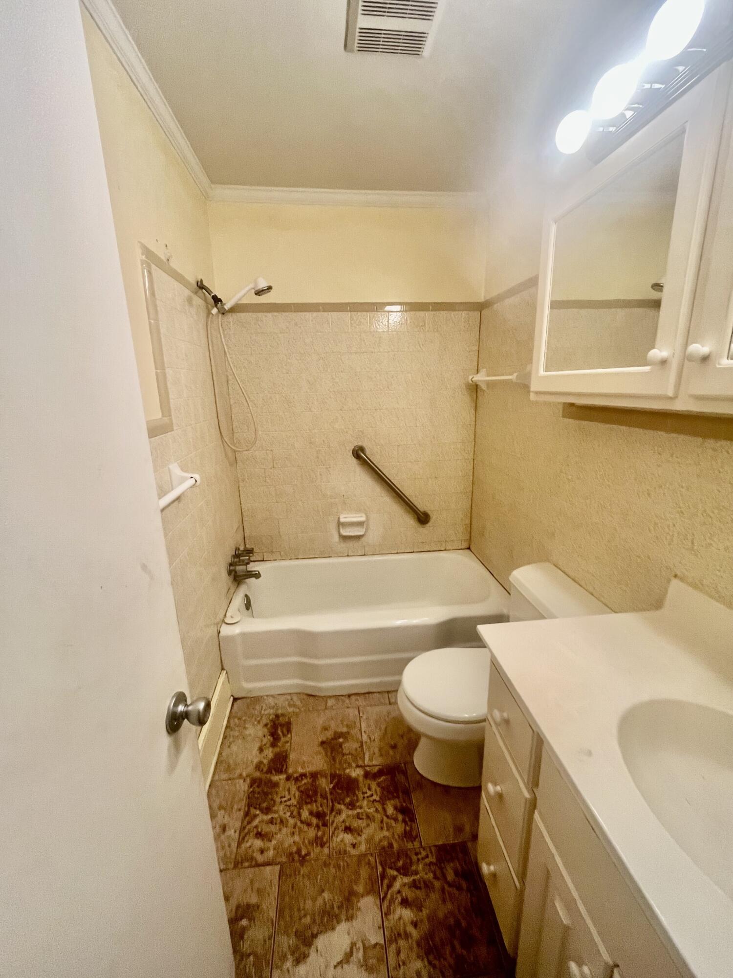 210 Orange Street Walterboro, SC 29488 - Photo 14 of 25