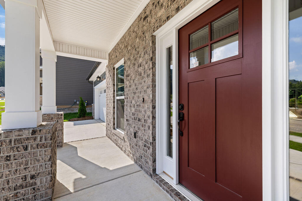 9816 Mayfly Road, Unit 72 Ooltewah, TN 37363 - Photo 8 of 38 Lynden-floor-plan-front-door